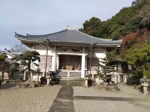 了法寺の本殿・本堂