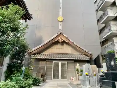 岡松寺の本殿・本堂