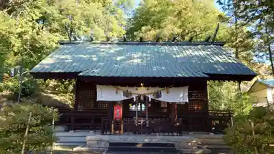 酒折宮の本殿・本堂