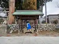育良神社の手水舎