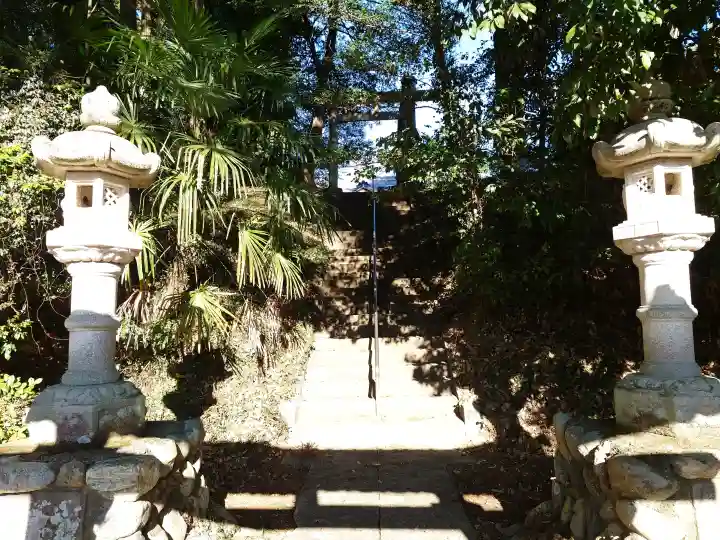 伊古乃速御玉比売神社の{uncategorized: "未分類", other: "その他", undefined: "問題あり", building: "その他建物", grave: "お墓", sacred_gate: "鳥居", guardian: "狛犬", statue: "像", buddha: "仏像", history: "歴史", nature: "自然", garden: "庭園", animal: "動物", pagoda: "塔", temizu: "手水舎", mountain_gate: "山門・神門", sanctuary: "本殿・本堂", subordinate: "末社・摂社", art: "芸術", scenery: "景色", jizo: "地蔵", ema: "絵馬", goshuin: "御朱印", omikuji: "おみくじ", items: "授与品その他", amulet: "お守り", goshuincho: "御朱印帳", eats: "食事", festival: "お祭り", votive_dance: "神楽", shichigosan: "七五三参", wedding: "結婚式", experience: "体験その他", initially: "初詣", around: "周辺", anti_infection: "感染症対策"}