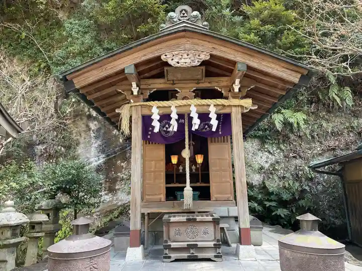 銭洗弁財天宇賀福神社(神奈川県)