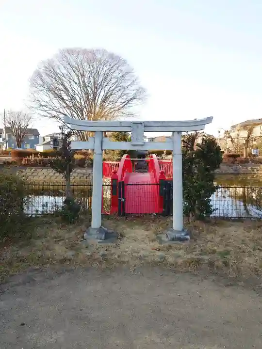 厳島神社の{uncategorized: "未分類", other: "その他", undefined: "問題あり", building: "その他建物", grave: "お墓", sacred_gate: "鳥居", guardian: "狛犬", statue: "像", buddha: "仏像", history: "歴史", nature: "自然", garden: "庭園", animal: "動物", pagoda: "塔", temizu: "手水舎", mountain_gate: "山門・神門", sanctuary: "本殿・本堂", subordinate: "末社・摂社", art: "芸術", scenery: "景色", jizo: "地蔵", ema: "絵馬", goshuin: "御朱印", omikuji: "おみくじ", items: "授与品その他", amulet: "お守り", goshuincho: "御朱印帳", eats: "食事", festival: "お祭り", votive_dance: "神楽", shichigosan: "七五三参", wedding: "結婚式", experience: "体験その他", initially: "初詣", around: "周辺", anti_infection: "感染症対策"}