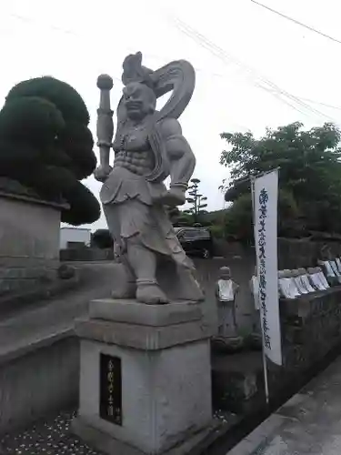 吉祥院・観音院の像