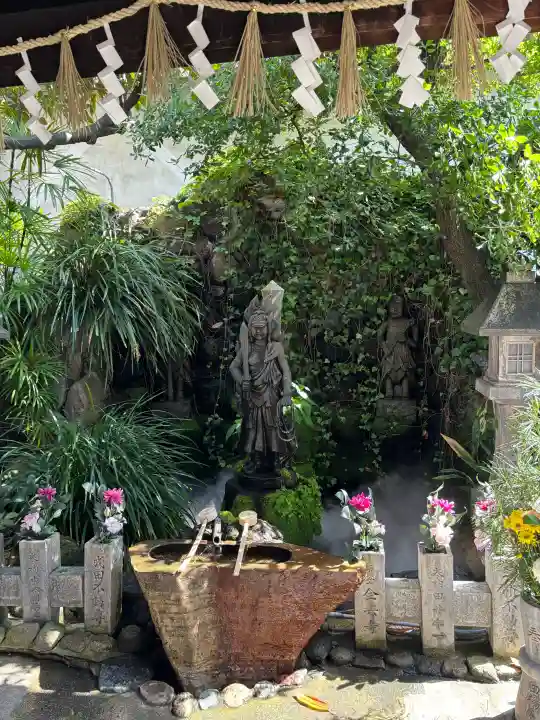 全興寺の{uncategorized: "未分類", other: "その他", undefined: "問題あり", building: "その他建物", grave: "お墓", sacred_gate: "鳥居", guardian: "狛犬", statue: "像", buddha: "仏像", history: "歴史", nature: "自然", garden: "庭園", animal: "動物", pagoda: "塔", temizu: "手水舎", mountain_gate: "山門・神門", sanctuary: "本殿・本堂", subordinate: "末社・摂社", art: "芸術", scenery: "景色", jizo: "地蔵", ema: "絵馬", goshuin: "御朱印", omikuji: "おみくじ", items: "授与品その他", amulet: "お守り", goshuincho: "御朱印帳", eats: "食事", festival: "お祭り", votive_dance: "神楽", shichigosan: "七五三参", wedding: "結婚式", experience: "体験その他", initially: "初詣", around: "周辺", anti_infection: "感染症対策"}