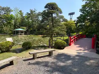 白山神社の{uncategorized: "未分類", other: "その他", undefined: "問題あり", building: "その他建物", grave: "お墓", sacred_gate: "鳥居", guardian: "狛犬", statue: "像", buddha: "仏像", history: "歴史", nature: "自然", garden: "庭園", animal: "動物", pagoda: "塔", temizu: "手水舎", mountain_gate: "山門・神門", sanctuary: "本殿・本堂", subordinate: "末社・摂社", art: "芸術", scenery: "景色", jizo: "地蔵", ema: "絵馬", goshuin: "御朱印", omikuji: "おみくじ", items: "授与品その他", amulet: "お守り", goshuincho: "御朱印帳", eats: "食事", festival: "お祭り", votive_dance: "神楽", shichigosan: "七五三参", wedding: "結婚式", experience: "体験その他", initially: "初詣", around: "周辺", anti_infection: "感染症対策"}