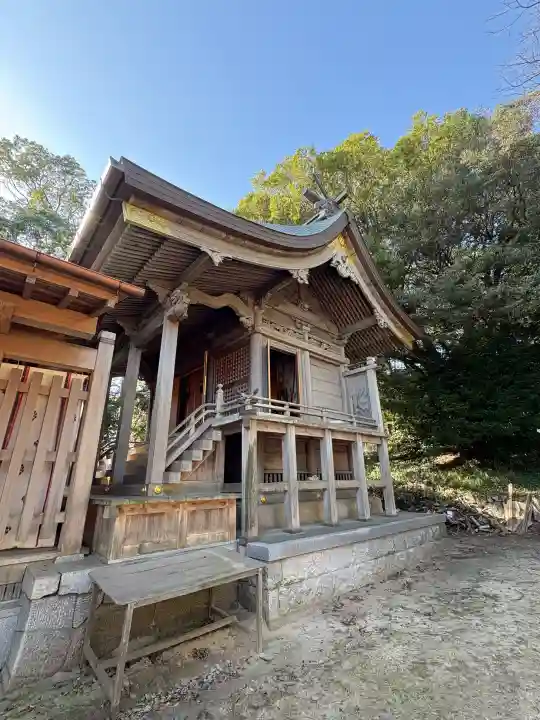深江神社の{uncategorized: "未分類", other: "その他", undefined: "問題あり", building: "その他建物", grave: "お墓", sacred_gate: "鳥居", guardian: "狛犬", statue: "像", buddha: "仏像", history: "歴史", nature: "自然", garden: "庭園", animal: "動物", pagoda: "塔", temizu: "手水舎", mountain_gate: "山門・神門", sanctuary: "本殿・本堂", subordinate: "末社・摂社", art: "芸術", scenery: "景色", jizo: "地蔵", ema: "絵馬", goshuin: "御朱印", omikuji: "おみくじ", items: "授与品その他", amulet: "お守り", goshuincho: "御朱印帳", eats: "食事", festival: "お祭り", votive_dance: "神楽", shichigosan: "七五三参", wedding: "結婚式", experience: "体験その他", initially: "初詣", around: "周辺", anti_infection: "感染症対策"}