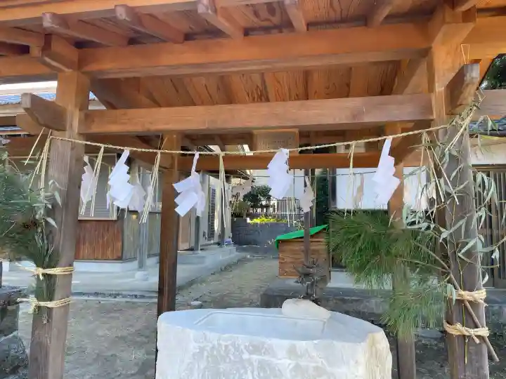 鹿島神社の{uncategorized: "未分類", other: "その他", undefined: "問題あり", building: "その他建物", grave: "お墓", sacred_gate: "鳥居", guardian: "狛犬", statue: "像", buddha: "仏像", history: "歴史", nature: "自然", garden: "庭園", animal: "動物", pagoda: "塔", temizu: "手水舎", mountain_gate: "山門・神門", sanctuary: "本殿・本堂", subordinate: "末社・摂社", art: "芸術", scenery: "景色", jizo: "地蔵", ema: "絵馬", goshuin: "御朱印", omikuji: "おみくじ", items: "授与品その他", amulet: "お守り", goshuincho: "御朱印帳", eats: "食事", festival: "お祭り", votive_dance: "神楽", shichigosan: "七五三参", wedding: "結婚式", experience: "体験その他", initially: "初詣", around: "周辺", anti_infection: "感染症対策"}