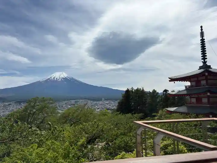 新倉富士浅間神社(山梨県)