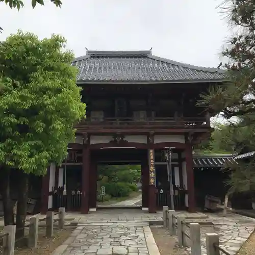 本法寺の山門