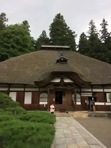 常楽寺の本殿・本堂