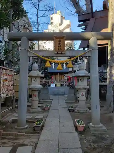 高円寺氷川神社の鳥居