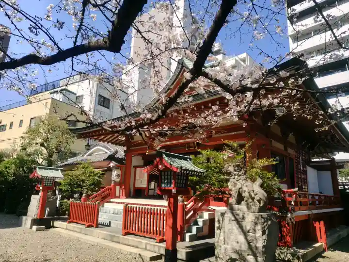 秋葉神社の{uncategorized: "未分類", other: "その他", undefined: "問題あり", building: "その他建物", grave: "お墓", sacred_gate: "鳥居", guardian: "狛犬", statue: "像", buddha: "仏像", history: "歴史", nature: "自然", garden: "庭園", animal: "動物", pagoda: "塔", temizu: "手水舎", mountain_gate: "山門・神門", sanctuary: "本殿・本堂", subordinate: "末社・摂社", art: "芸術", scenery: "景色", jizo: "地蔵", ema: "絵馬", goshuin: "御朱印", omikuji: "おみくじ", items: "授与品その他", amulet: "お守り", goshuincho: "御朱印帳", eats: "食事", festival: "お祭り", votive_dance: "神楽", shichigosan: "七五三参", wedding: "結婚式", experience: "体験その他", initially: "初詣", around: "周辺", anti_infection: "感染症対策"}