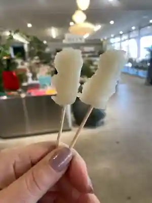 熊野大社の{uncategorized: "未分類", other: "その他", undefined: "問題あり", building: "その他建物", grave: "お墓", sacred_gate: "鳥居", guardian: "狛犬", statue: "像", buddha: "仏像", history: "歴史", nature: "自然", garden: "庭園", animal: "動物", pagoda: "塔", temizu: "手水舎", mountain_gate: "山門・神門", sanctuary: "本殿・本堂", subordinate: "末社・摂社", art: "芸術", scenery: "景色", jizo: "地蔵", ema: "絵馬", goshuin: "御朱印", omikuji: "おみくじ", items: "授与品その他", amulet: "お守り", goshuincho: "御朱印帳", eats: "食事", festival: "お祭り", votive_dance: "神楽", shichigosan: "七五三参", wedding: "結婚式", experience: "体験その他", initially: "初詣", around: "周辺", anti_infection: "感染症対策"}