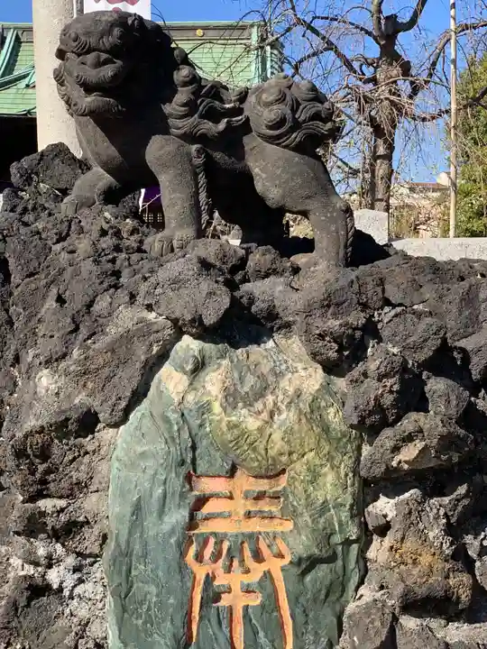 胡録神社の狛犬