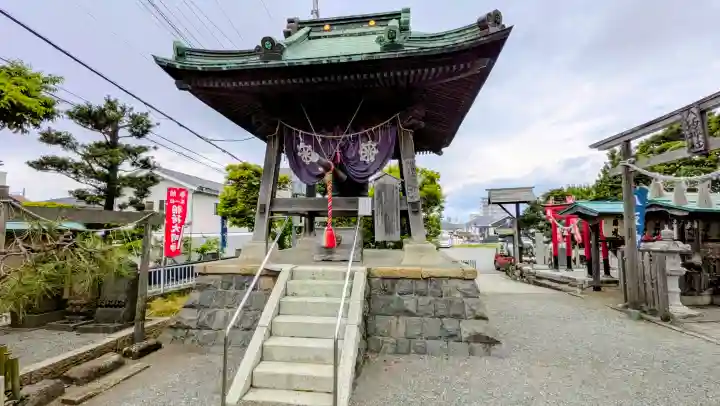 八王子神社の{uncategorized: "未分類", other: "その他", undefined: "問題あり", building: "その他建物", grave: "お墓", sacred_gate: "鳥居", guardian: "狛犬", statue: "像", buddha: "仏像", history: "歴史", nature: "自然", garden: "庭園", animal: "動物", pagoda: "塔", temizu: "手水舎", mountain_gate: "山門・神門", sanctuary: "本殿・本堂", subordinate: "末社・摂社", art: "芸術", scenery: "景色", jizo: "地蔵", ema: "絵馬", goshuin: "御朱印", omikuji: "おみくじ", items: "授与品その他", amulet: "お守り", goshuincho: "御朱印帳", eats: "食事", festival: "お祭り", votive_dance: "神楽", shichigosan: "七五三参", wedding: "結婚式", experience: "体験その他", initially: "初詣", around: "周辺", anti_infection: "感染症対策"}