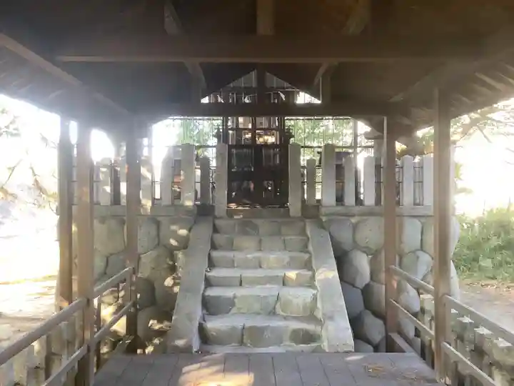 熱田社(宝神町会所裏)の本殿・本堂