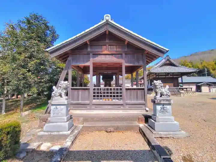 白山社(仲畑)の本殿・本堂