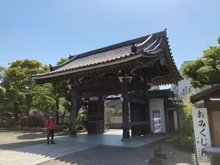 題経寺(柴又帝釈天)の山門・神門