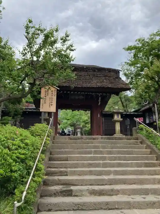 深大寺の山門・神門