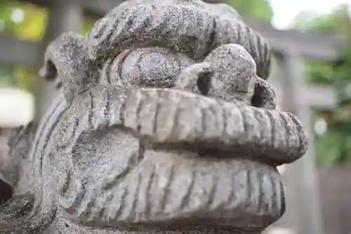 六所神社の狛犬