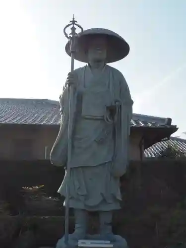 峰浄寺の像