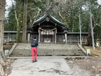諏訪大社上社前宮の{uncategorized: "未分類", other: "その他", undefined: "問題あり", building: "その他建物", grave: "お墓", sacred_gate: "鳥居", guardian: "狛犬", statue: "像", buddha: "仏像", history: "歴史", nature: "自然", garden: "庭園", animal: "動物", pagoda: "塔", temizu: "手水舎", mountain_gate: "山門・神門", sanctuary: "本殿・本堂", subordinate: "末社・摂社", art: "芸術", scenery: "景色", jizo: "地蔵", ema: "絵馬", goshuin: "御朱印", omikuji: "おみくじ", items: "授与品その他", amulet: "お守り", goshuincho: "御朱印帳", eats: "食事", festival: "お祭り", votive_dance: "神楽", shichigosan: "七五三参", wedding: "結婚式", experience: "体験その他", initially: "初詣", around: "周辺", anti_infection: "感染症対策"}