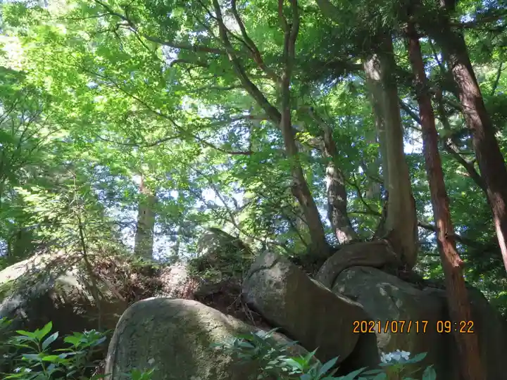 岩角山 岩角寺の周辺