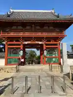 葛井寺の山門・神門