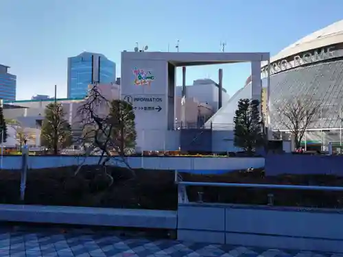 祠(東京ドームシティー屋上)のその他建物