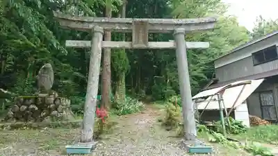 白山神社（下打波）の鳥居