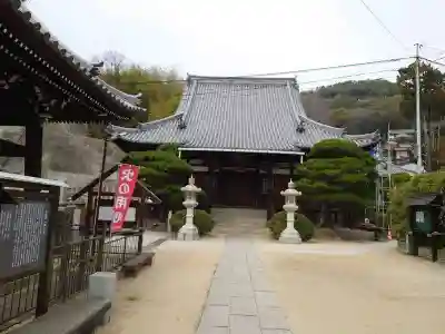 光明寺の本殿・本堂