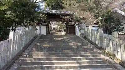 東雲神社の山門・神門