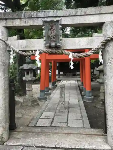 孫太郎稲荷神社（薬師寺境内社）の鳥居