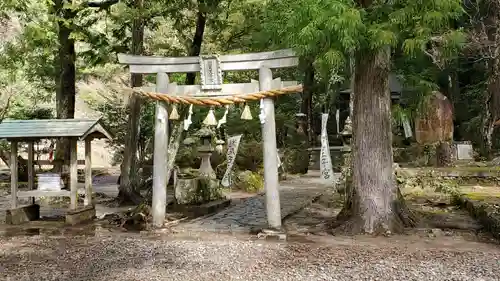 滝尻王子宮十郷神社の鳥居