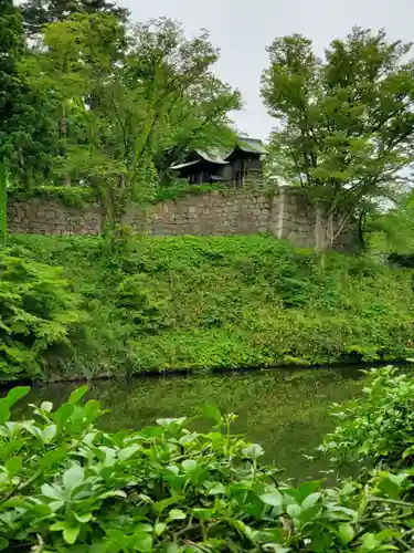 鶴ケ城稲荷神社のその他建物