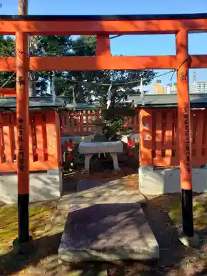 東伏見稲荷神社の末社・摂社