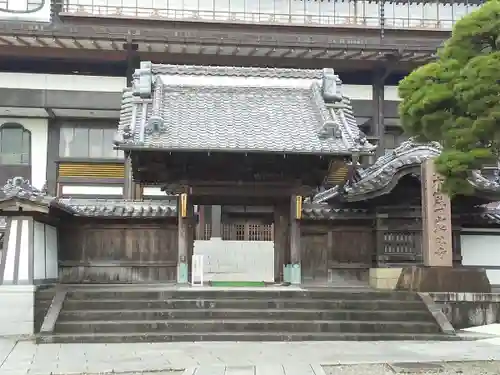 成田山新勝寺の山門・神門