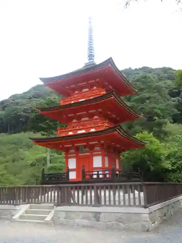 清水寺泰産寺の塔