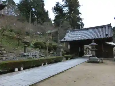 白峯寺の山門・神門