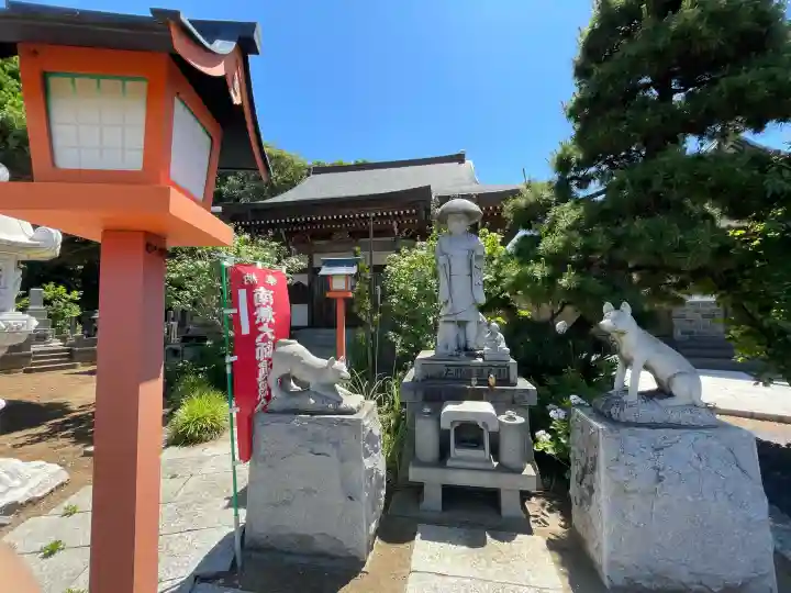 検見川神社の{uncategorized: "未分類", other: "その他", undefined: "問題あり", building: "その他建物", grave: "お墓", sacred_gate: "鳥居", guardian: "狛犬", statue: "像", buddha: "仏像", history: "歴史", nature: "自然", garden: "庭園", animal: "動物", pagoda: "塔", temizu: "手水舎", mountain_gate: "山門・神門", sanctuary: "本殿・本堂", subordinate: "末社・摂社", art: "芸術", scenery: "景色", jizo: "地蔵", ema: "絵馬", goshuin: "御朱印", omikuji: "おみくじ", items: "授与品その他", amulet: "お守り", goshuincho: "御朱印帳", eats: "食事", festival: "お祭り", votive_dance: "神楽", shichigosan: "七五三参", wedding: "結婚式", experience: "体験その他", initially: "初詣", around: "周辺", anti_infection: "感染症対策"}