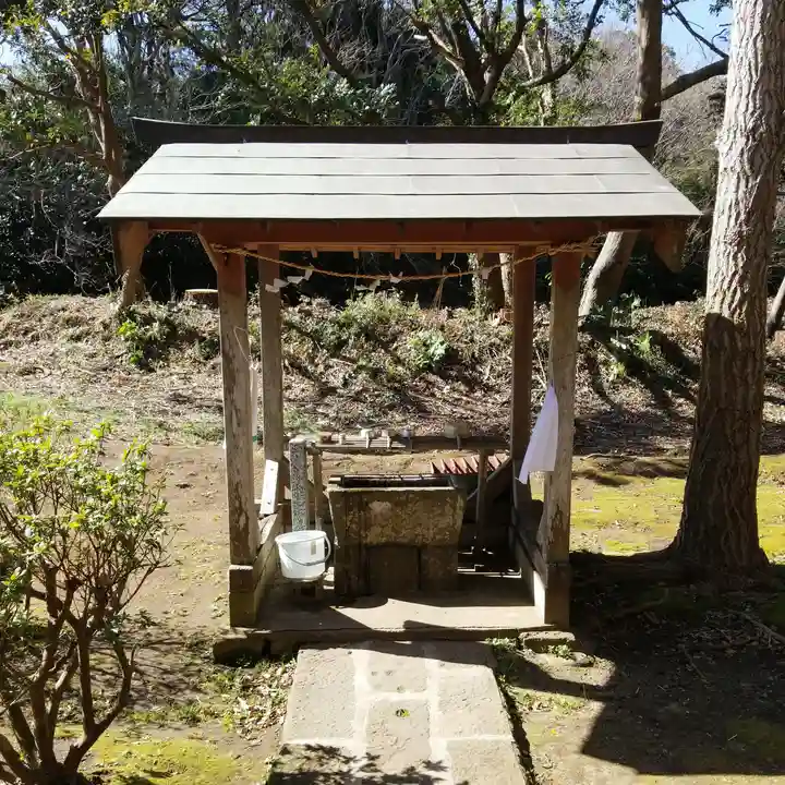 稲荷神社の手水舎