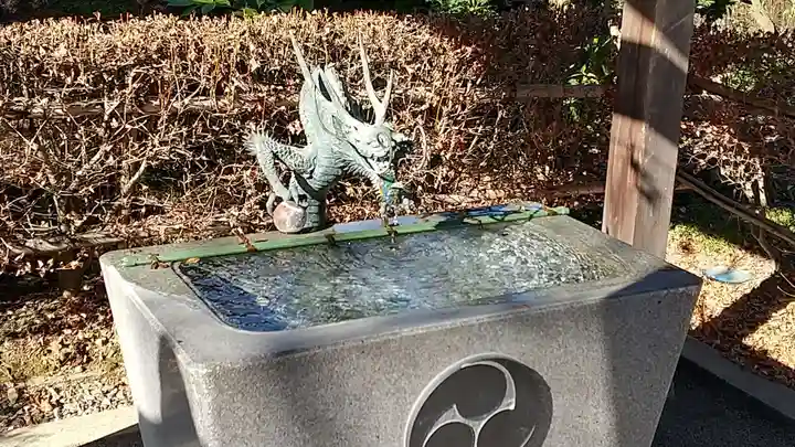 人丸神社(小中町)の手水舎