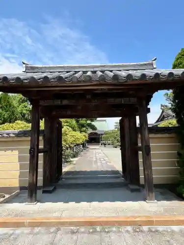 勝福寺の{uncategorized: "未分類", other: "その他", undefined: "問題あり", building: "その他建物", grave: "お墓", sacred_gate: "鳥居", guardian: "狛犬", statue: "像", buddha: "仏像", history: "歴史", nature: "自然", garden: "庭園", animal: "動物", pagoda: "塔", temizu: "手水舎", mountain_gate: "山門・神門", sanctuary: "本殿・本堂", subordinate: "末社・摂社", art: "芸術", scenery: "景色", jizo: "地蔵", ema: "絵馬", goshuin: "御朱印", omikuji: "おみくじ", items: "授与品その他", amulet: "お守り", goshuincho: "御朱印帳", eats: "食事", festival: "お祭り", votive_dance: "神楽", shichigosan: "七五三参", wedding: "結婚式", experience: "体験その他", initially: "初詣", around: "周辺", anti_infection: "感染症対策"}