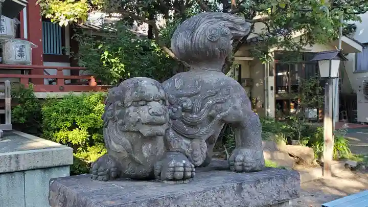 千住本氷川神社の狛犬