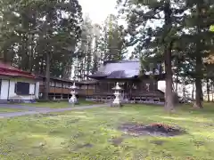 鎮岡神社の建物その他