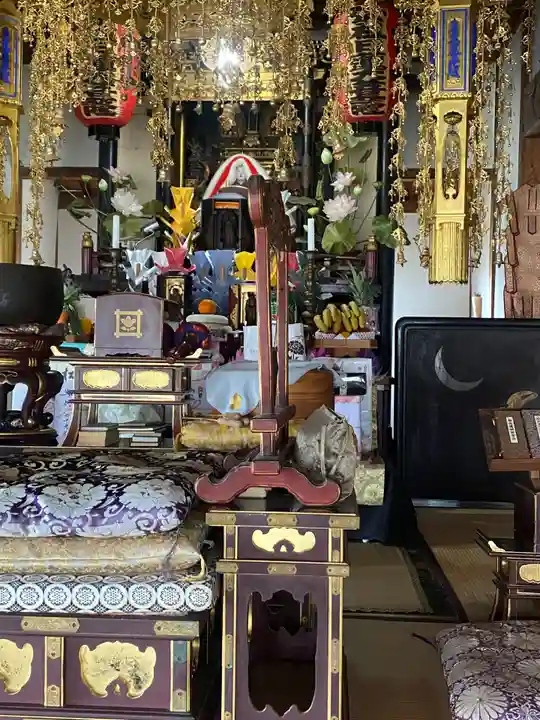 秋月寺の本殿・本堂