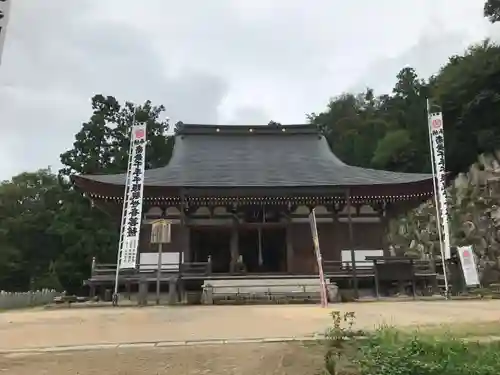 観音正寺の本殿・本堂