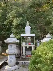 守護尊寺の建物その他