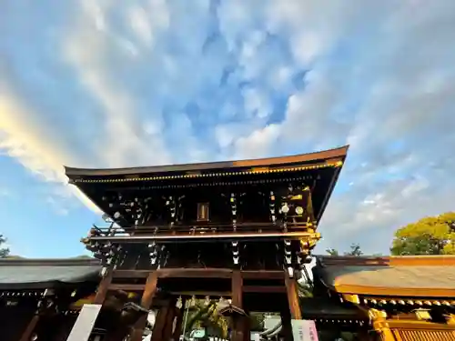 真清田神社の山門・神門